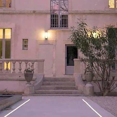 Meridia Alojamento de Acomodação e Pequeno-almoço Nîmes